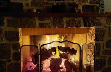 Cheerful 3 bedroom cottage with indoor fireplace - Foto 45