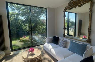 Beach House - Photo 2