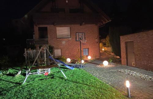 Haus mit Sauna, Garten und Pool - Foto 19
