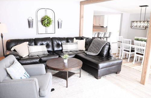 Lake Escape with paddle boards, fire pit & game room - Foto 3