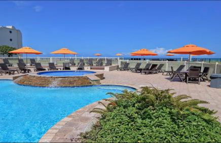 New Stunning Ocean-View Beachfront Resort, Heated Pool! - Foto 6