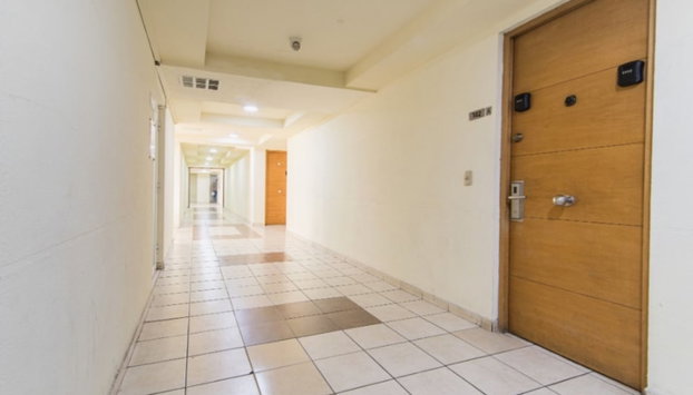 VR Suite - Photo 5, Interior entrance