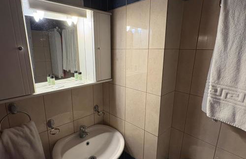 Delta Apartments - Photo 15