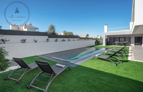 V5 Villa Emma - Luxury 5 bedroom, Pool and Jacuzzi - Foto 2