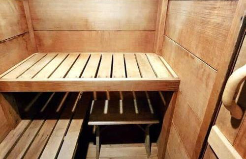 Charming Beach Cottage with Ocean Views & Sauna - Foto 23