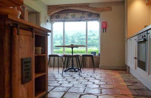 East Lane Barn - Photo 5