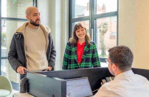 Diff-Rent Studios with gym & Fast Access to Central London & Wembley - Photo 1