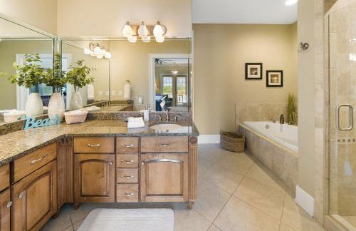 Summer Special, Lux 4BR House Sleeps 12, Pool, Elevator, King bed - Foto 7