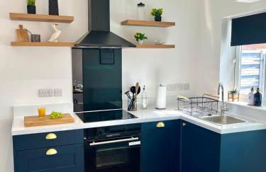 Crestfield House - Stunning Home near Alton Towers - Free Parking & Garden - Foto 2