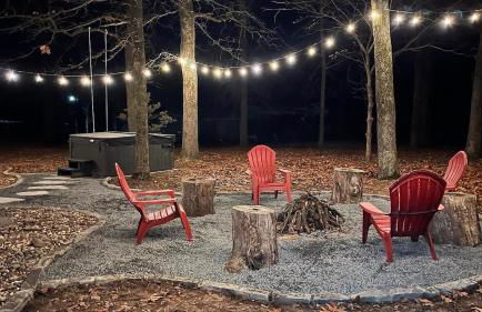 Owl Hoot Lake Retreat- Dock, beach & wooded haven! - Foto 18