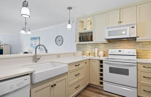 Southern Shores Oak Island Oceanfront with Pool Villa - Foto 13