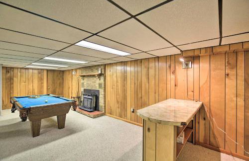 Bluefield Retreat with Pool Table Near Parks! - Foto 21