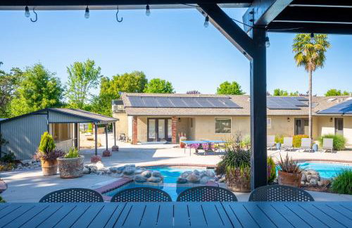 Casteel - 4,500 sq-ft retreat with a pool and hot tub in the middle of wine country! - Foto 13