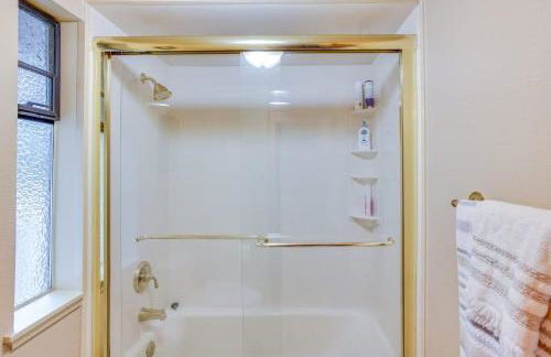 Serene 3BR Home in Kent with Modern Comforts - Foto 21