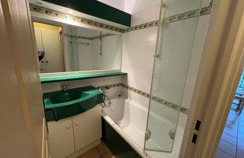 T2 Charmant avec Piscine et Vue Océan à Urrugne - FR-1-239-1084 - Foto 10