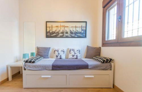 VILLA DE LUJO CLIMATIZADA. PISCINA Y JARDIN PRIVADO - Foto 19