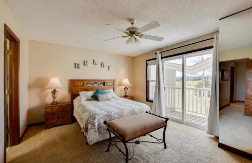 Walk to Lake Loveland Mtn-View Retreat with Balcony - Foto 12