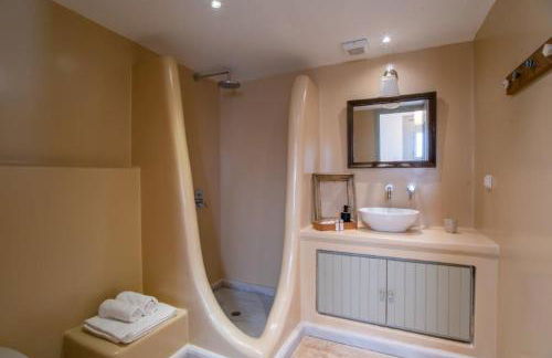 Piperi On The Rocks - Photo 22