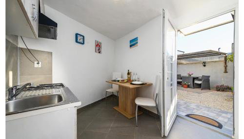 Amazing Home In Barat With House A Panoramic View - Foto 4