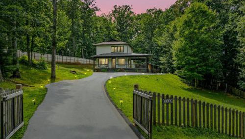 Near Asheville Hot Tub Fire Pit BBQ Sleeps 10 - Foto 5