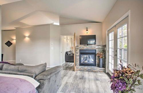 Nine Mile Falls Hideaway Scenic Retreat on River - Foto 8