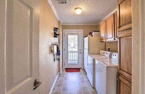 Lakefront Haven about 6 Mi to Historic Granbury Square - Foto 14