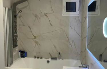 Modern apartment in heart of city - Photo 8