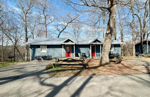 Cottage 14- Lees Ford Marina - Photo 1