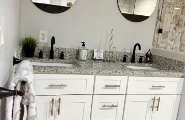 Camellias Haven Cozy New Reno 2Bed Apt 40 Min to ATL - Foto 34