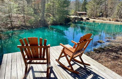 Fully Stocked Cabin Retreat w/ Game Room & Pond! - Foto 48