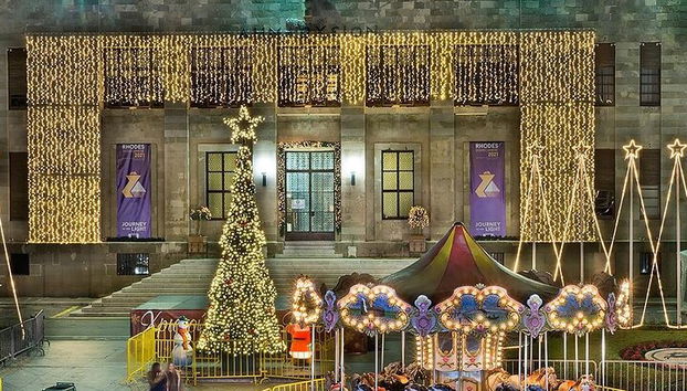 Recorrido a pie privado por la magia navideña de Rodas - Foto 4