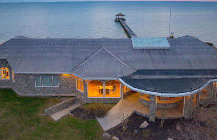 Bay Estate Luxe Waterfront Home w/ Private Pier, Main+guest House, Bay Views - Foto 100
