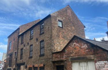 The Old Bakehouse, central historical Beverley - Photo 8