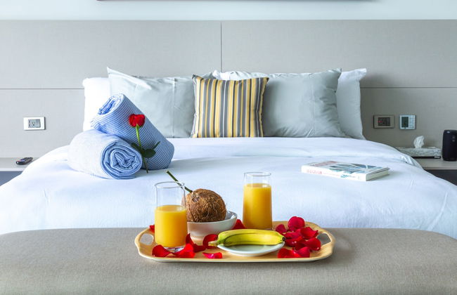 Fabulous & Exclusive Apartments With Sea View Pool BBQ Garden - Photo 2