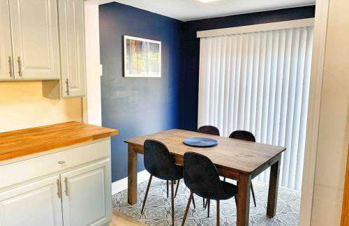 Family Comfort with Graceful Stays - Photo 13