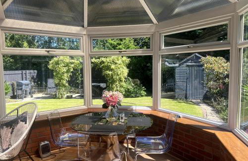 Meadow House- Driveway Parking and Fireplace - Foto 13