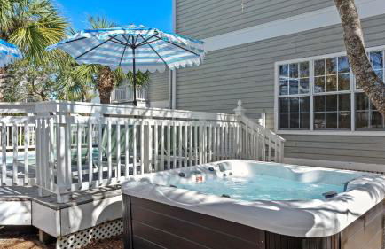 Steps to Beach! Arcade Game Room, Pool + Hot Tub Calico Scallop by Avantstay - Foto 138
