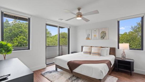 Upstay Modern 2 Bedroom Home near South Congress - Foto 3