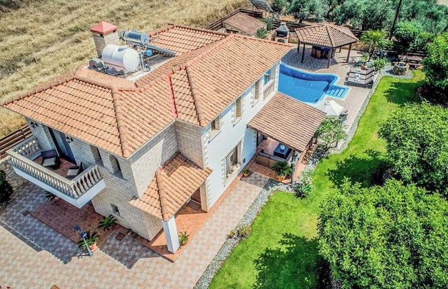 Villa Nikos Argaka - Photo 30