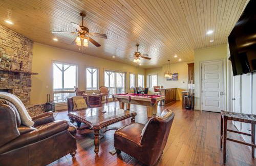 Hot Tub and Water Views Lake Glenville Home! - Foto 29