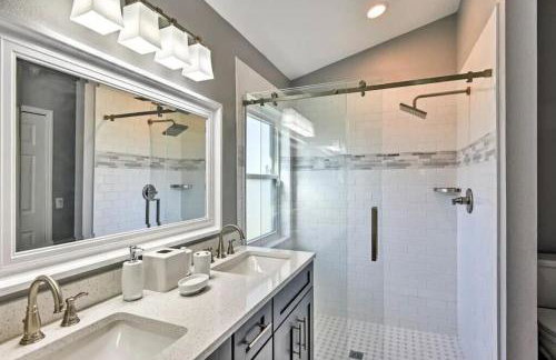 Luxury Retreat with 2 Master Suites Pool & Hot Tub BBQ Pool Table 2 Miles Disney - Foto 19