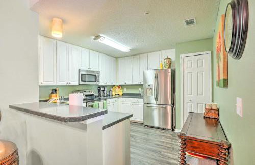 Cheery Condo with Community Pool and Waterslide! - Foto 2