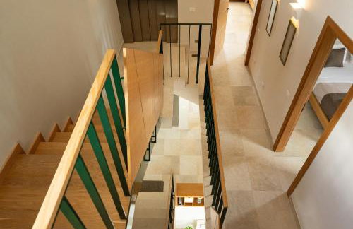 Villa - Sleeps 10 - Pool - Parking - Pool Table - Foto 16