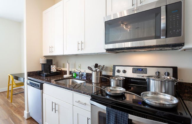 King Bed Walk Score 91 Near King ST Close to DCA - Foto 13