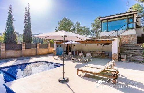 Spacious Villa Santa Fe - private pool, big garden and A/C close to Sitges - Photo 2