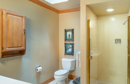 Luxury Incline Village Cabin w Lake Views Game Room Firepit Beach Access - Foto 38