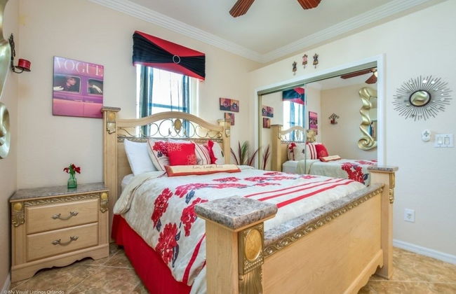 "southern Charm" 4 Bed & 2 Bath Private Pool Home 4 Bedroom Villa by RedAwning - Photo 7