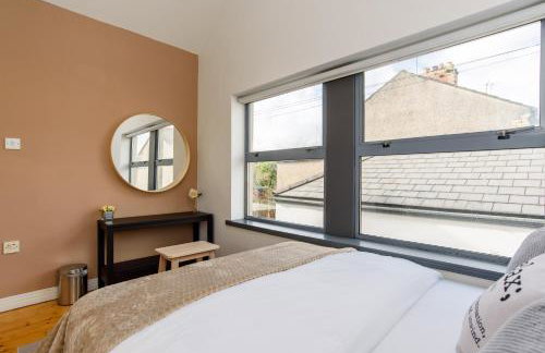 City Retreat, 2 Bed House with Cloudstream Hot Tub - Foto 35