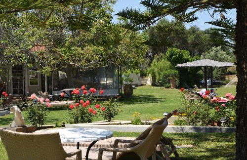 Simatos αpARTments & Studios - Photo 6