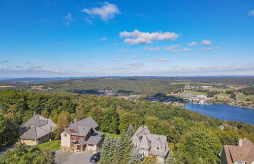 Luxury Stunning Mountaintop Home with Hot Tub and Lake Views - Foto 43
